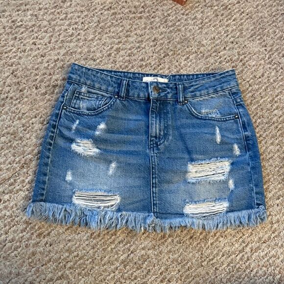 Free People We the Free Out Of The Ordinary Denim Distressed Mini Skirt- Size 2 - Picture 4 of 10
